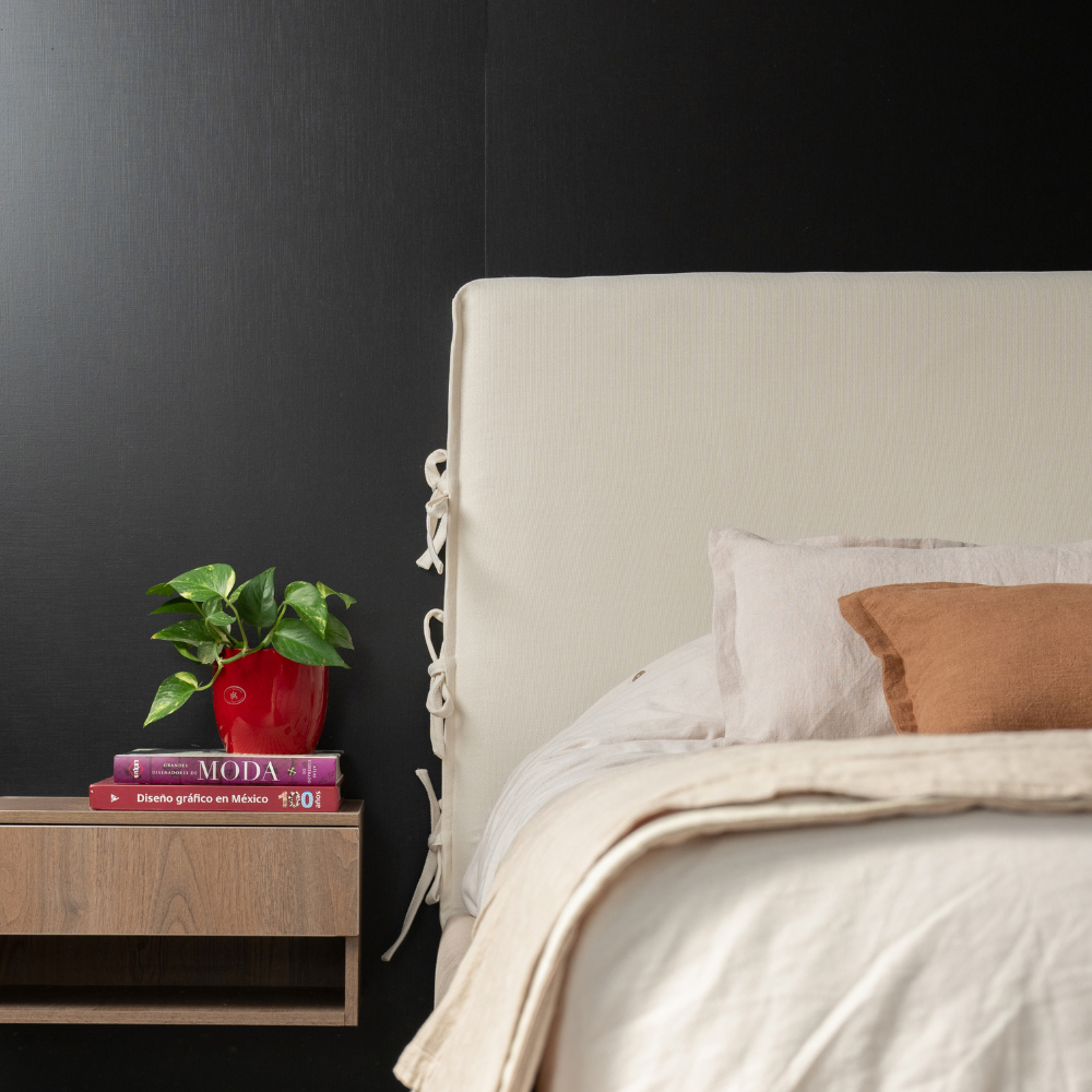 Respaldo de cama con funda - Modelo amarras - Tucuman crudo